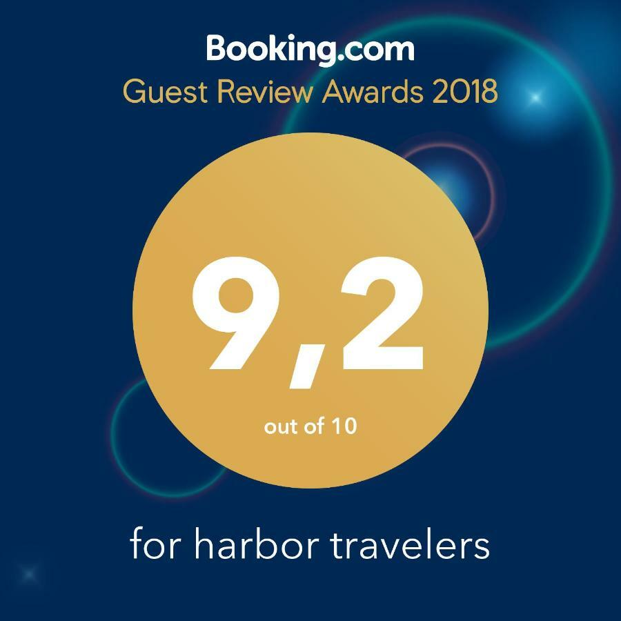 Appartamento For Harbor Travelers Pireo Esterno foto